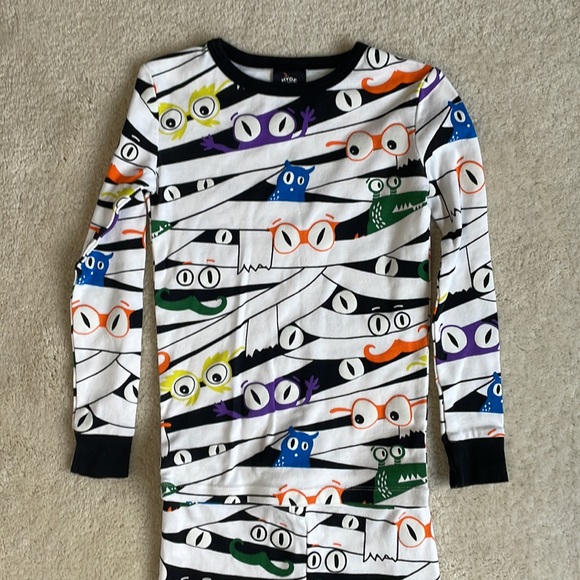 HYDE & EEK (TARGET) Size 10 UEC Glow-In-The-Dark Mummy Halloween Pajama Set - Picture 5 of 9